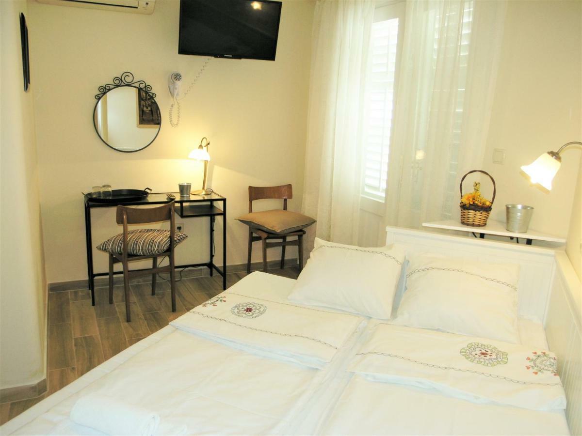 فندق House Rozi Palit الغرفة الصورة